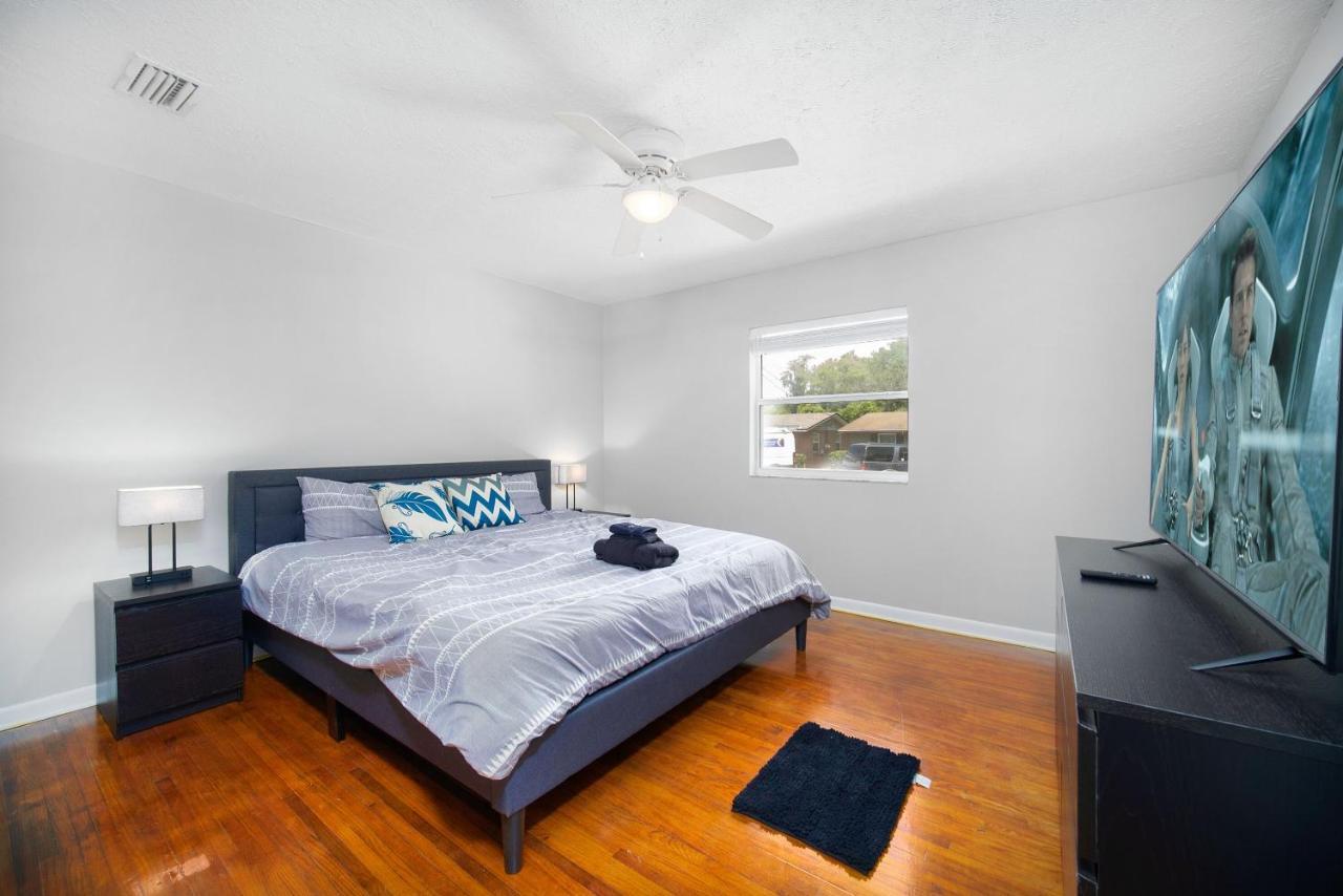 King Bedroom 2Bed1Bath Sleeps 4 Close To Town Center Downtown Beach Mayo Clinic Jacksonville Exteriör bild