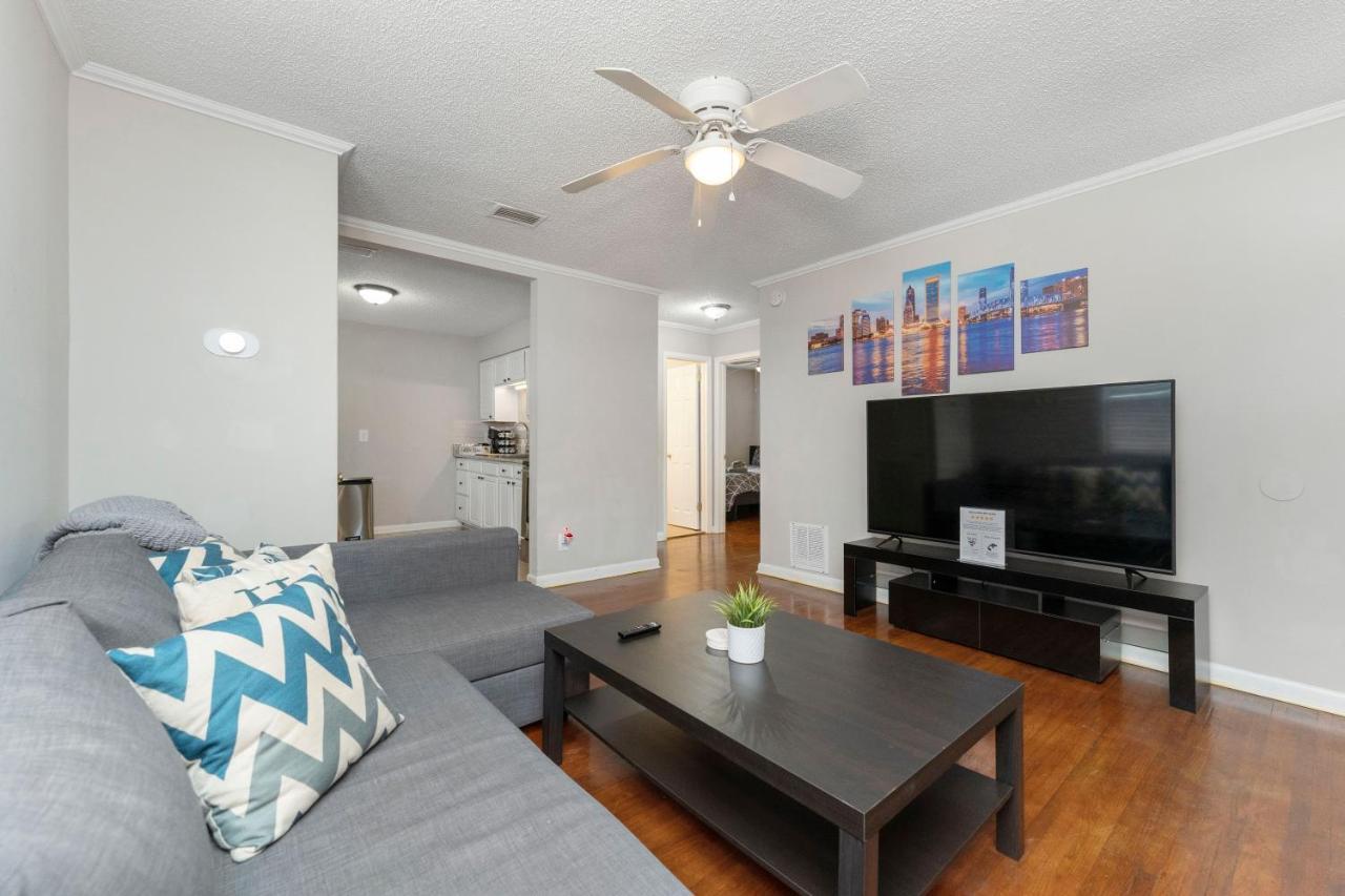 King Bedroom 2Bed1Bath Sleeps 4 Close To Town Center Downtown Beach Mayo Clinic Jacksonville Exteriör bild